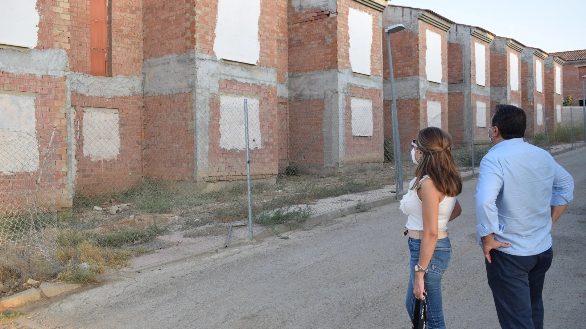 Viviendas protegidas en Cantillana contra la "okupación"