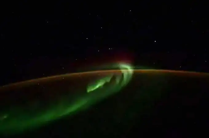 Astronauta ruso difunde un vídeo con ovnis en el espacio 