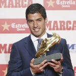 Luis Suárez, cuando ganó la Bota de Oro con el Barcelona