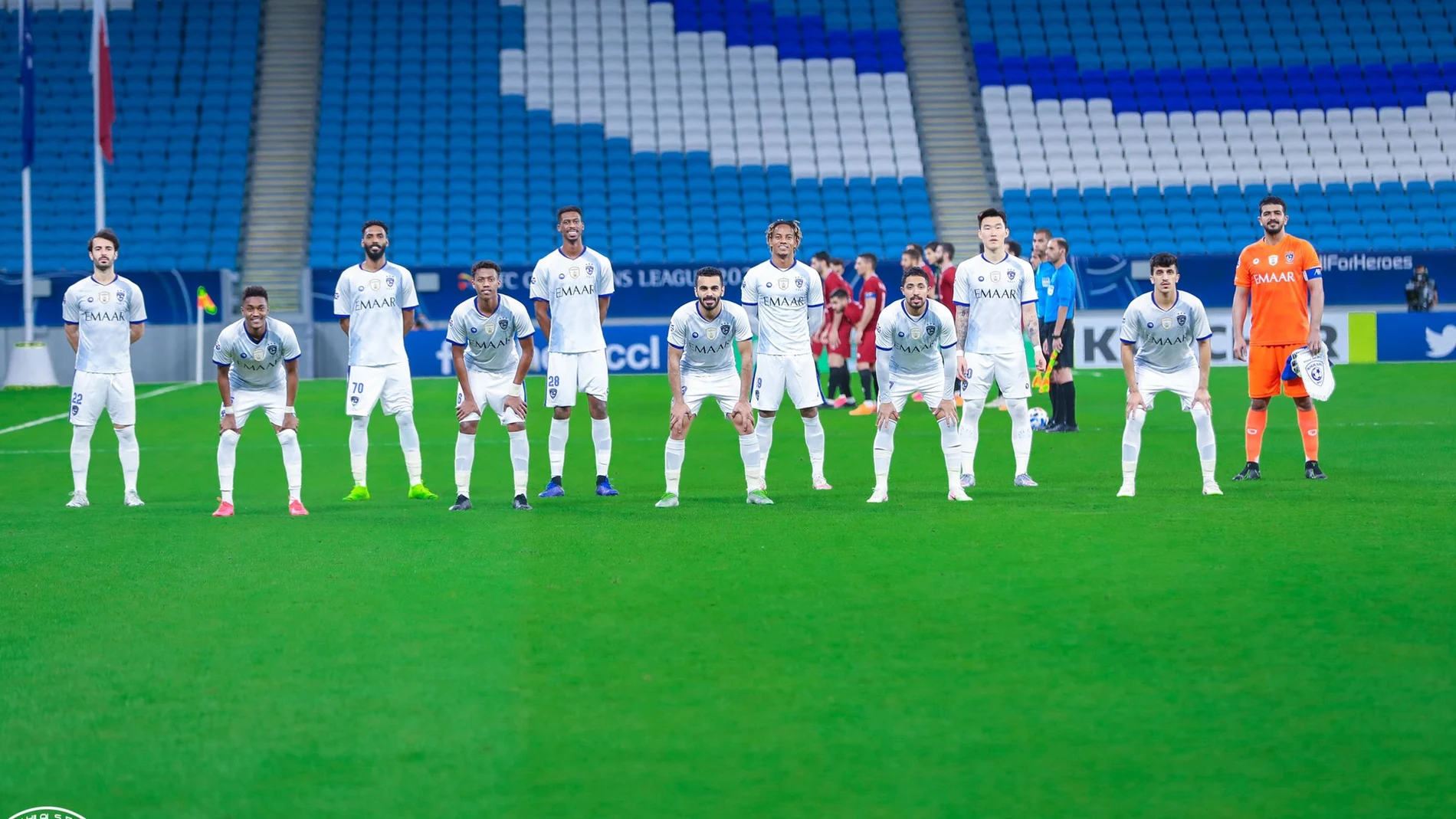 Los jugadores del Al-Hilal antes de su partido contra el Shahr Khodrou de Irán, en la Liga de Campeones de Asia.