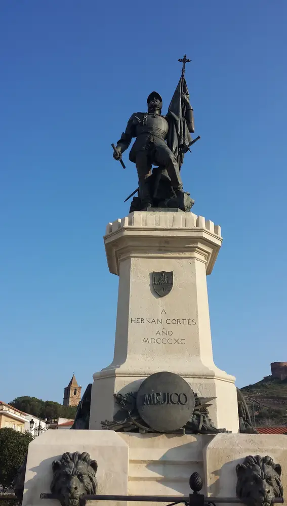Estatua de Hernán Cortés en Medellín.