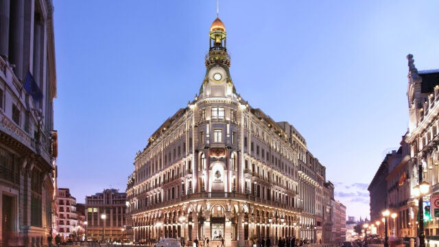 Fachada del nuevo Four Seasons Madrid, el primer alojamiento de esta prestigiosa cadena en nuestro país