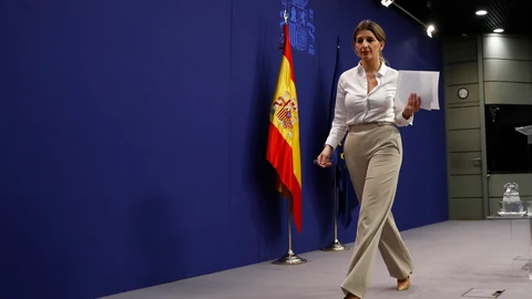 Spain's Labour Minister Yolanda Diaz during a press conference after approving the increase of inter professional minimum salary to 950€ per month, in Madrid.