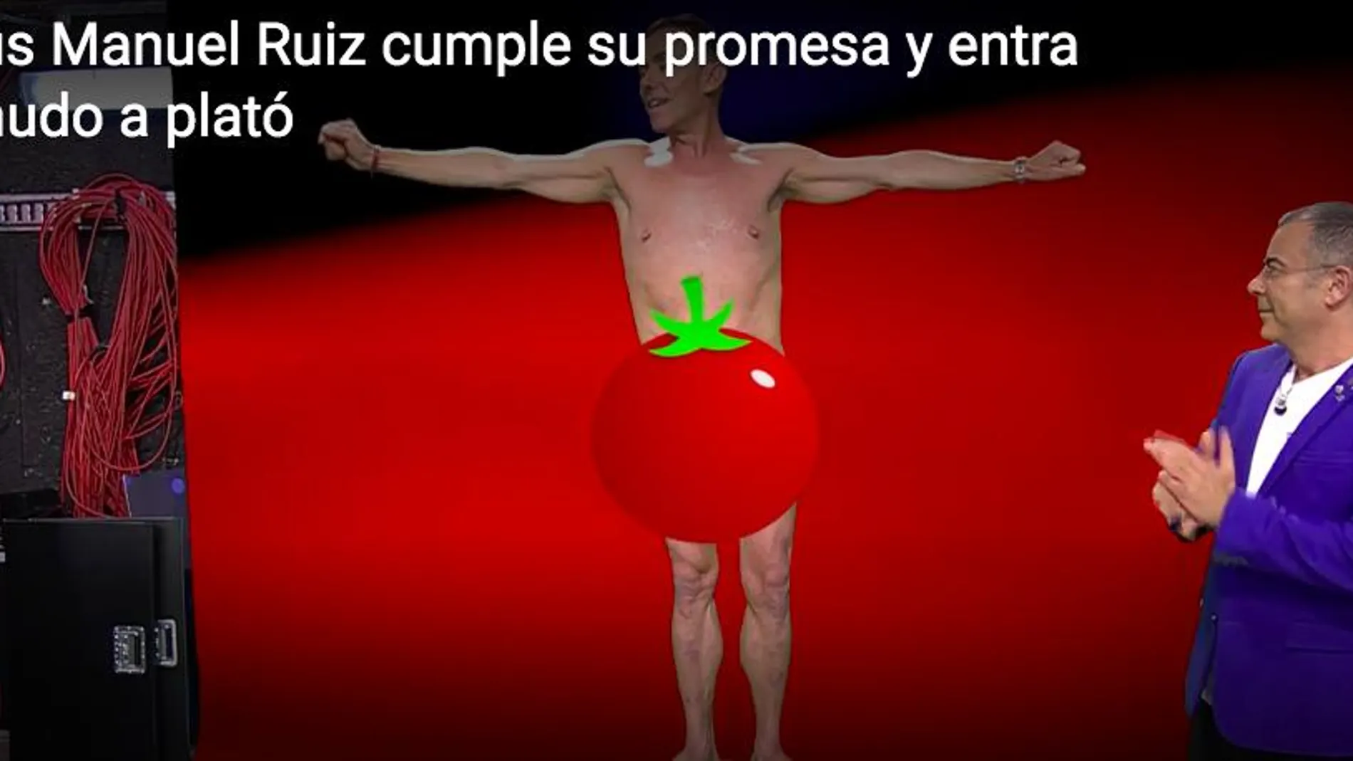 El tomate que no tapó los generosos atributos de Jesús Manuel Ruíz