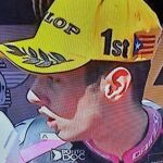 Polémica por la estelada en las gorras oficiales de los pilotos