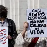  Familiares de usuarios de residencias claman en Valladolid y León contra la “precarización” existente