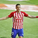 Uros Djurdjevic celebra un gol con el Sporting de Gijón.LALIGA26/09/2020