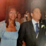 Ignacio Garriga el día de su boda junto a su madre Cloti