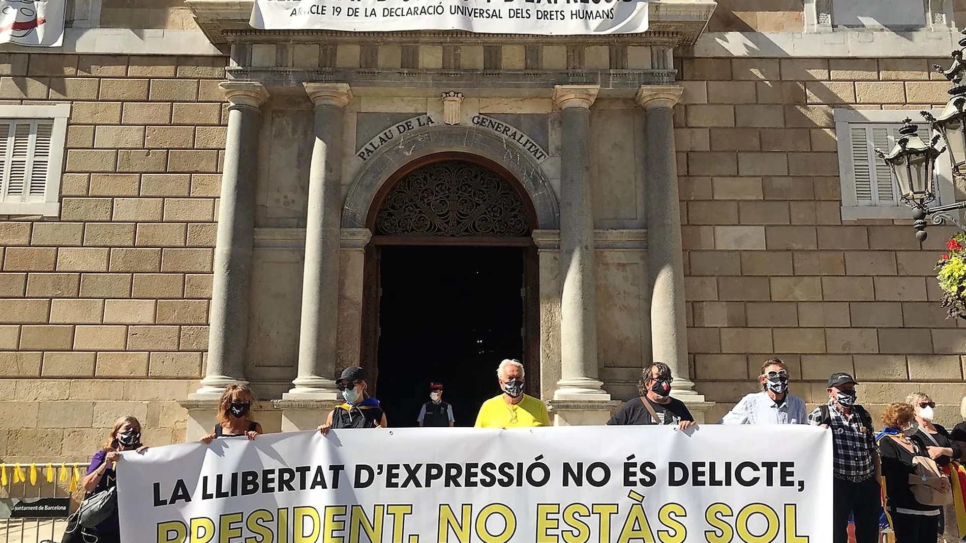 El exconcejal de ERC Jordi Pesarrodona en la concentración ante la Generalitat contra la inhabilitación del presidente Quim Torra.EUROPA PRESS28/09/2020