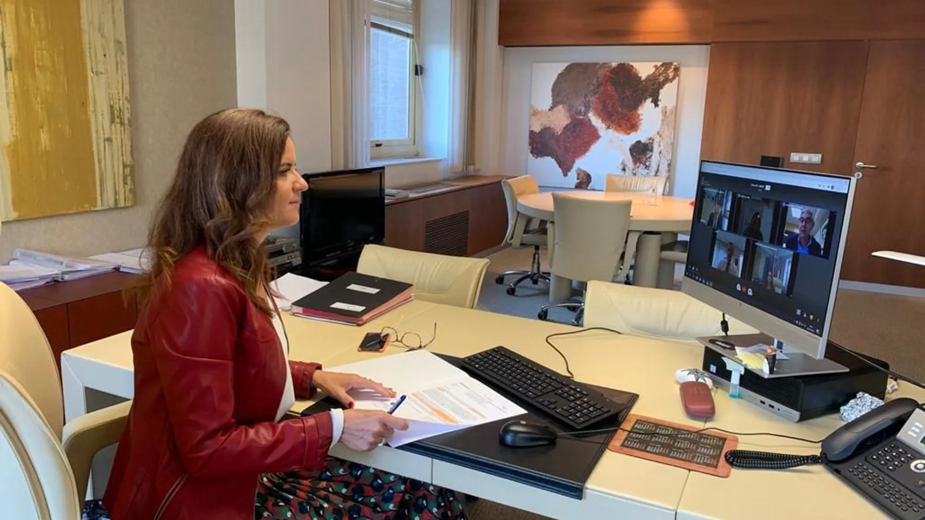 La consejera de Empleo e Industria, Ana Carlota Amigo, se reúne con el presidente de Asucyl, José Daniel Posadas
