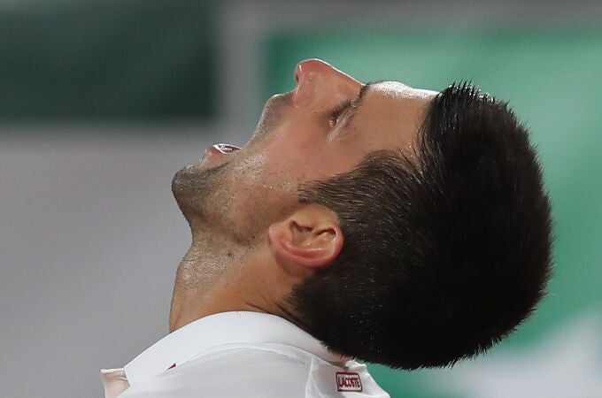 Novak Djokovic en un partido de Roland Garros