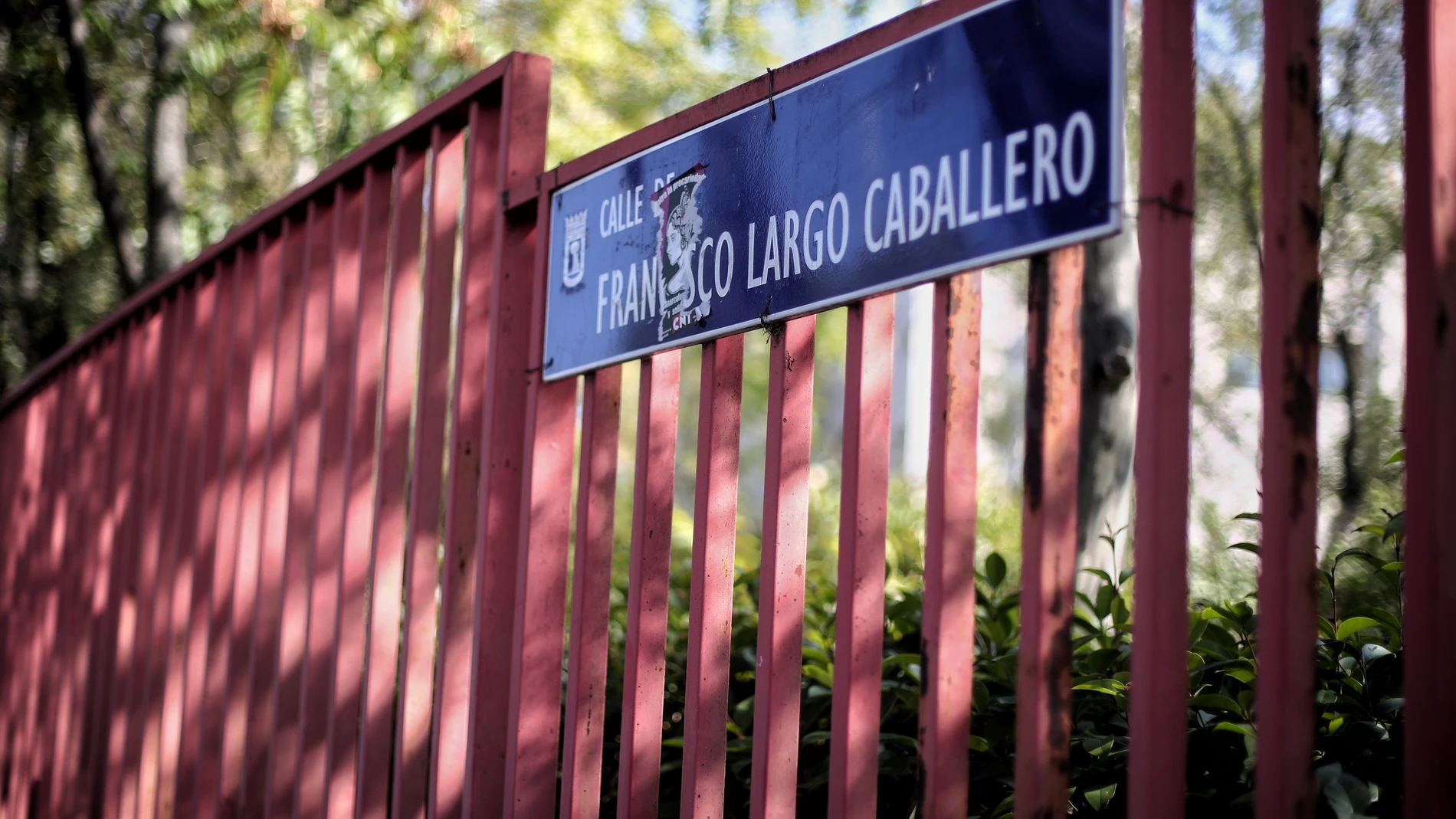 Placa de la calle Largo Caballero en Madrid
