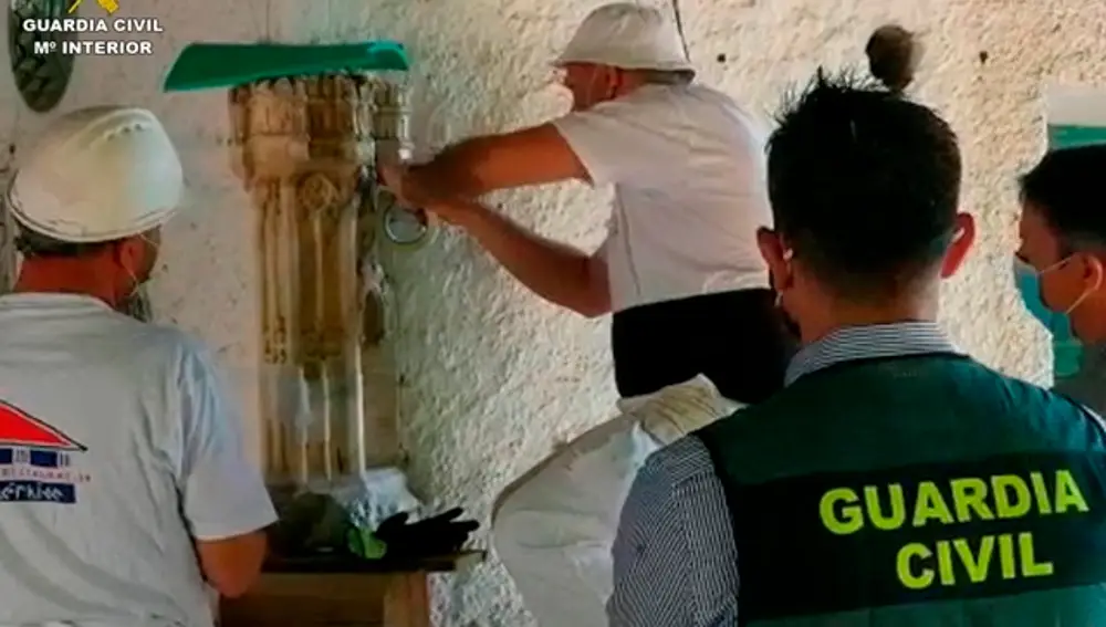 Recuperado un torreón de alabastro del sepulcro del Arzobispo Carrillo, de la Catedral de Alcalá de HenaresGUARDIA CIVIL30/09/2020