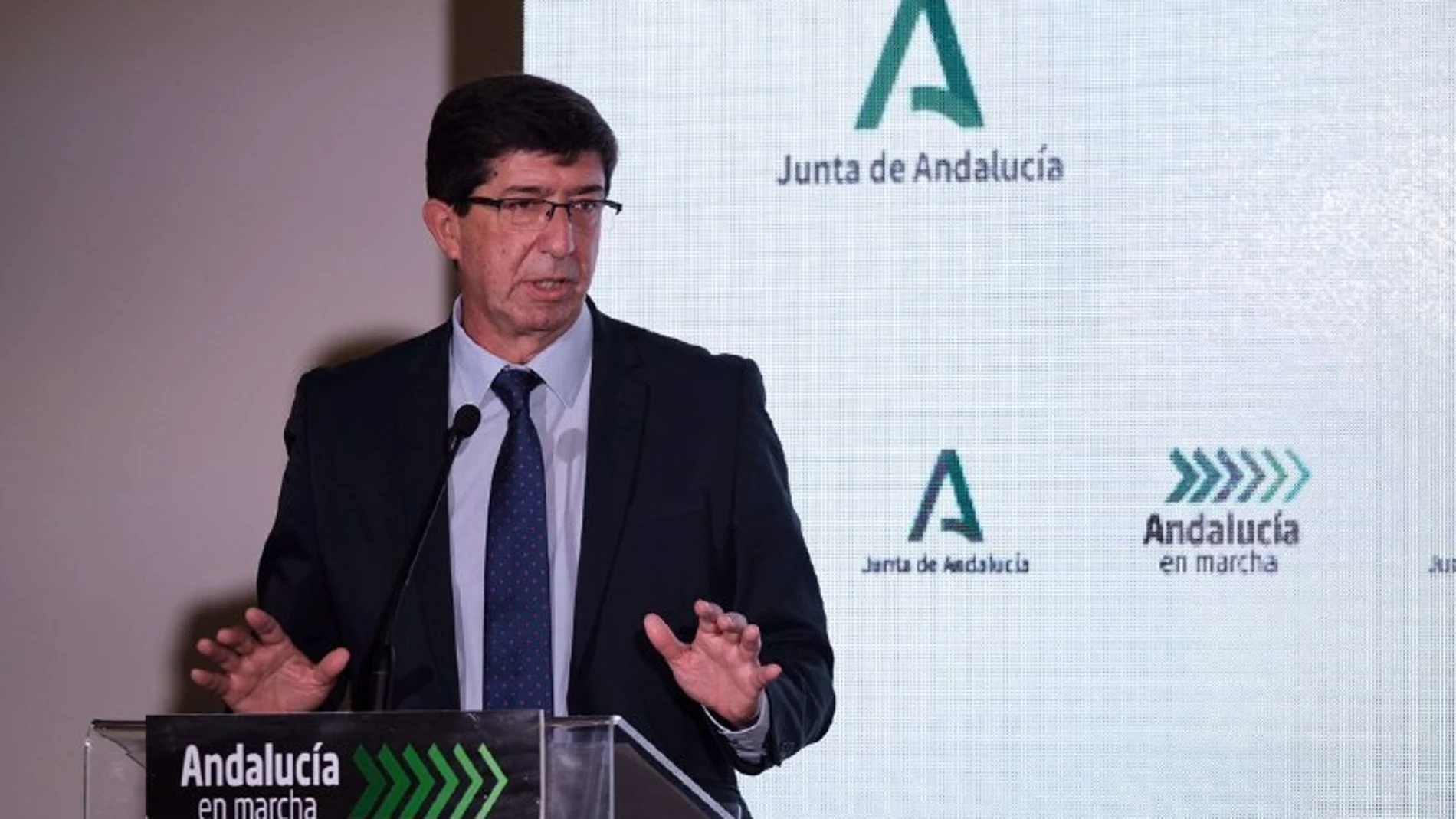 Juan Marín presentando en Cádiz el Plan Andalucía en Marcha