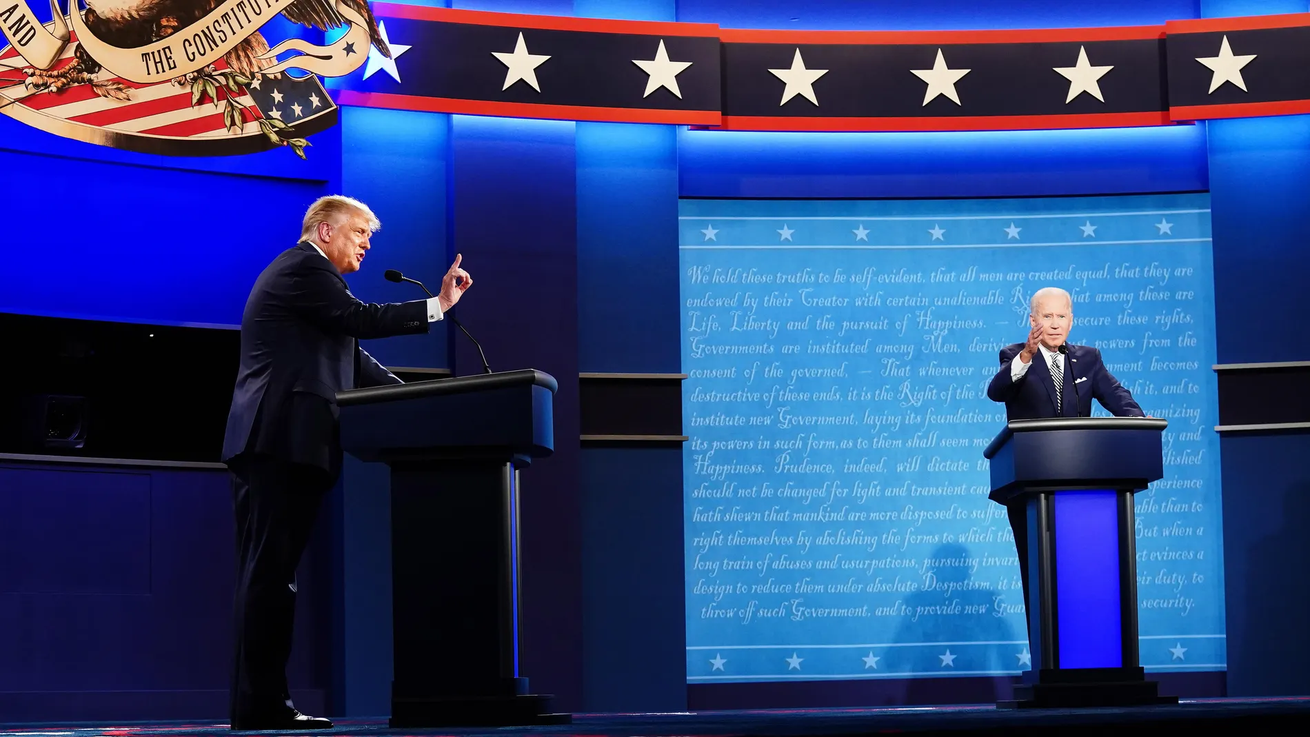 El presidente estadounidense, Donald Trump, y el candidato presidencial demócrata Joe Biden en su primer debate de la campaña presidencial de 2020