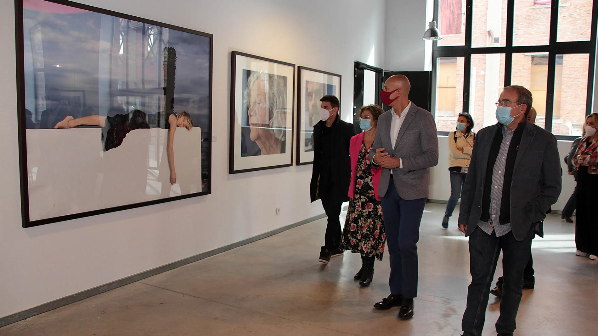 El alcalde de León, José Antonio Diez, inaugura la exposición