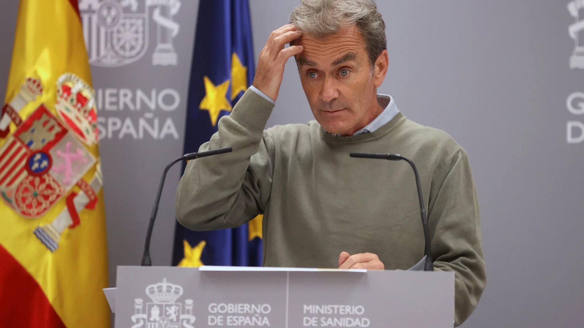 El director del Centro de Coordinación de Alertas y Emergencias Sanitarias del Ministerio de Sanidad, Fernando Simón, durante la rueda de prensa ofrecida este jueves para dar las últimas novedades de la evolución de la pandemia del coronavirus