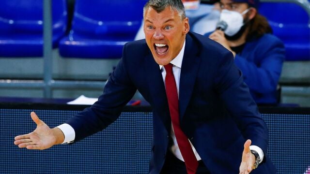 El entrenador del Barça, el lituano Sarunas Jasikevicius, durante el primer partido de la fase regular de la EuroLiga