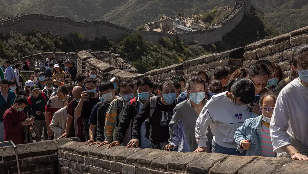 Colas en la Muralla China para celebrar el Día Nacional