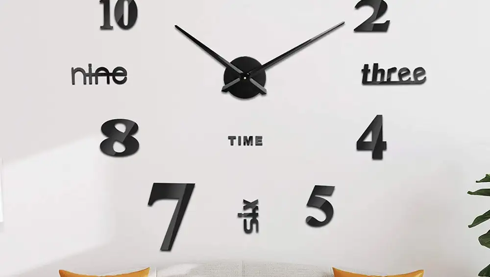 Reloj de pared con números adhesivos más vendido en Amazon