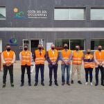 Foto de familia realizada en el Complejo Medioambiental de Casares