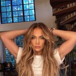 Jennifer Lopez ha mostrado su cambio de look en redes