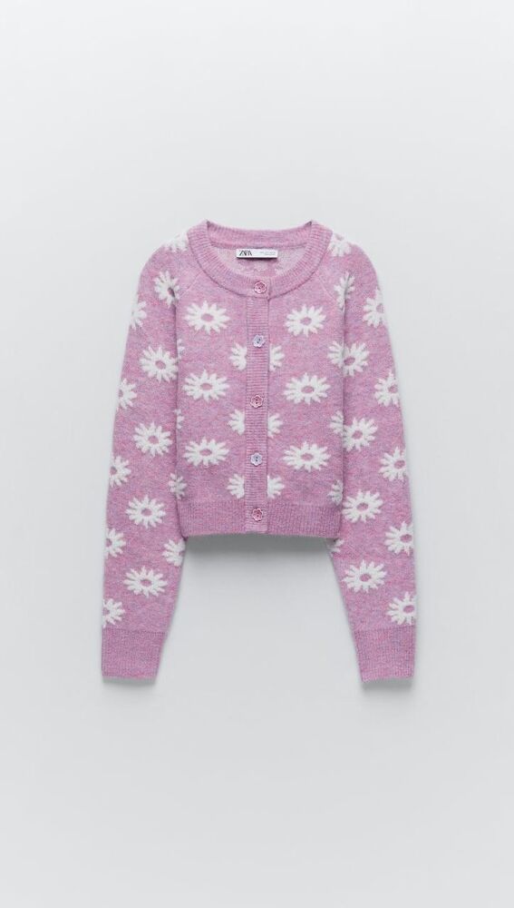 Esta chaqueta de punto y flores de Zara es todo lo que necesitas para ...