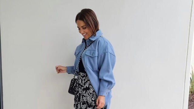 Paula Echevarría y el perfecto look para estos días de lluvia.P