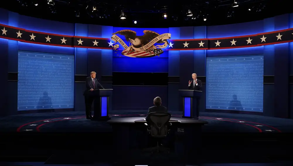 El president Donald Trump, y el ex vice president Joe Biden, durante el debate celebrado el martes pasado