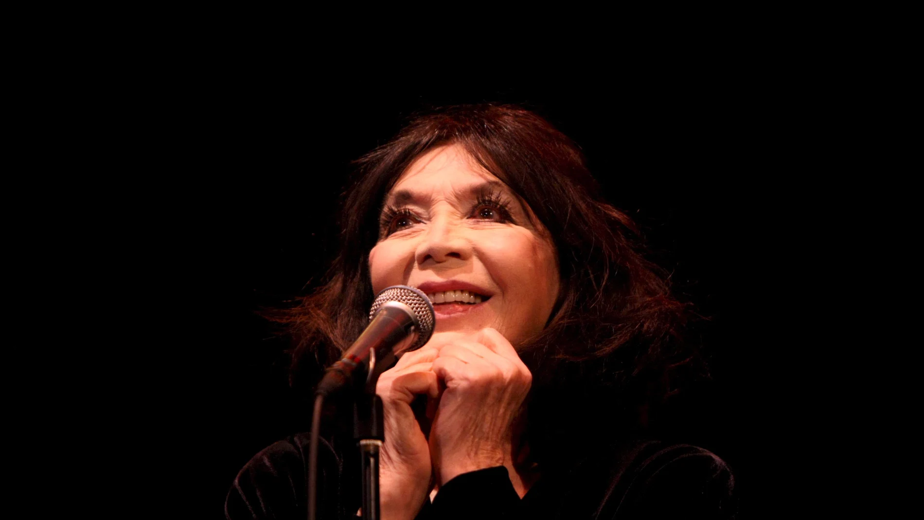 Warsaw (Poland), 20/03/2008.- (FILE) - French actress and songster Juliette Greco performs in Warsaw, Poland, 20 march 2008. According to reports Juliette Greco died aged 93 on 23 September 2020. (Francia, Polonia, Varsovia) EFE/EPA/LESZEK SZYMANSKI POLAND OUT