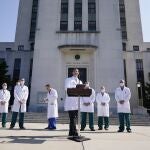 Médicos del hospital Walter Reed en el pueblo de Bethesda, Maryland