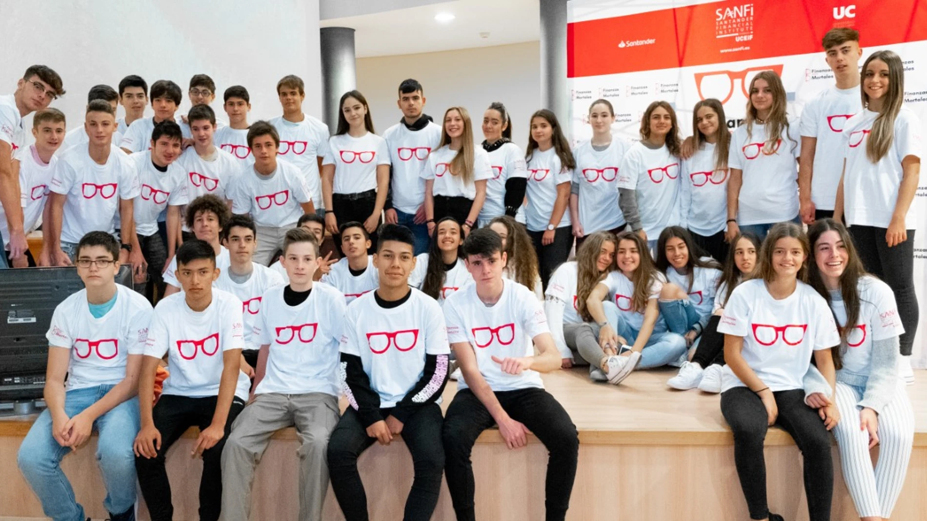 Finanzas para Mortales es un proyecto de educación financiera de la Fundación UCEIF, Fundación de la Universidad de Cantabria para el Estudio y la Investigación del Sector Financiero, que desarrolla a través de Santander Financial Institute (SANFI)