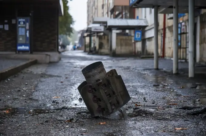 Nagorno-Karabaj: la guerra llega al corazón de las ciudades con la población civil como objetivo