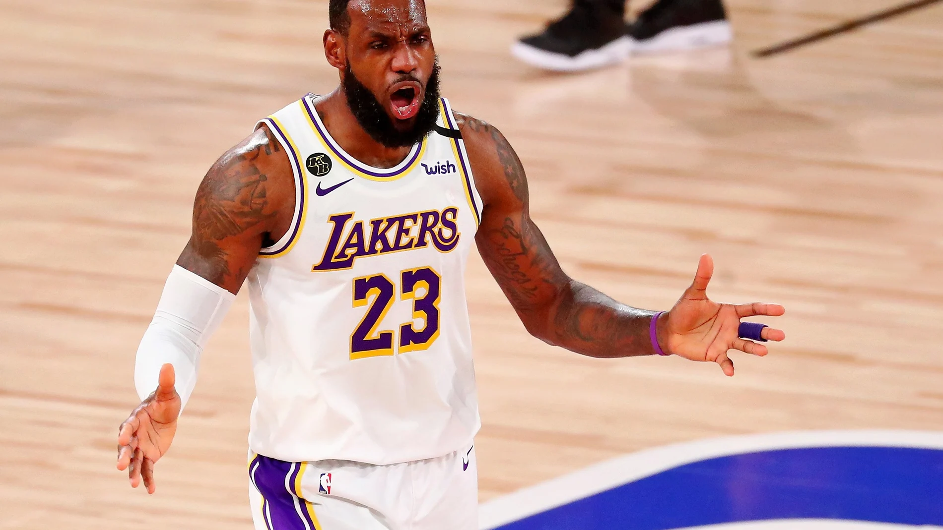 LeBron James y los Lakers defenderán el título de campeón de la NBA.