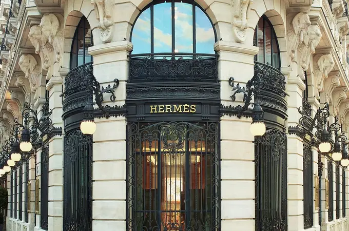 ¿Qué otra firma, si no es Hermès, podría inaugurar de forma tan majestuosa la nueva galería de lujo de Madrid?