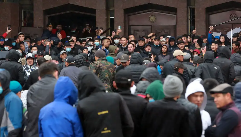 Protestas en Bishkek tras las elecciones del domingo