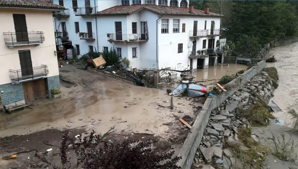 Daños causados en los alrededores del río Tanaro en Ormea, cerca de Cuneo (Italia)