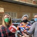 El portavoz de Sanidad, José Juan Zaplana, a las puertas de un consultorio cerrado en la ciudad de Castellón
