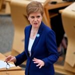 La ministra principal de Escocia, la nacionalista Nicola Sturgeon, en el Parlamento de Edimburgo
