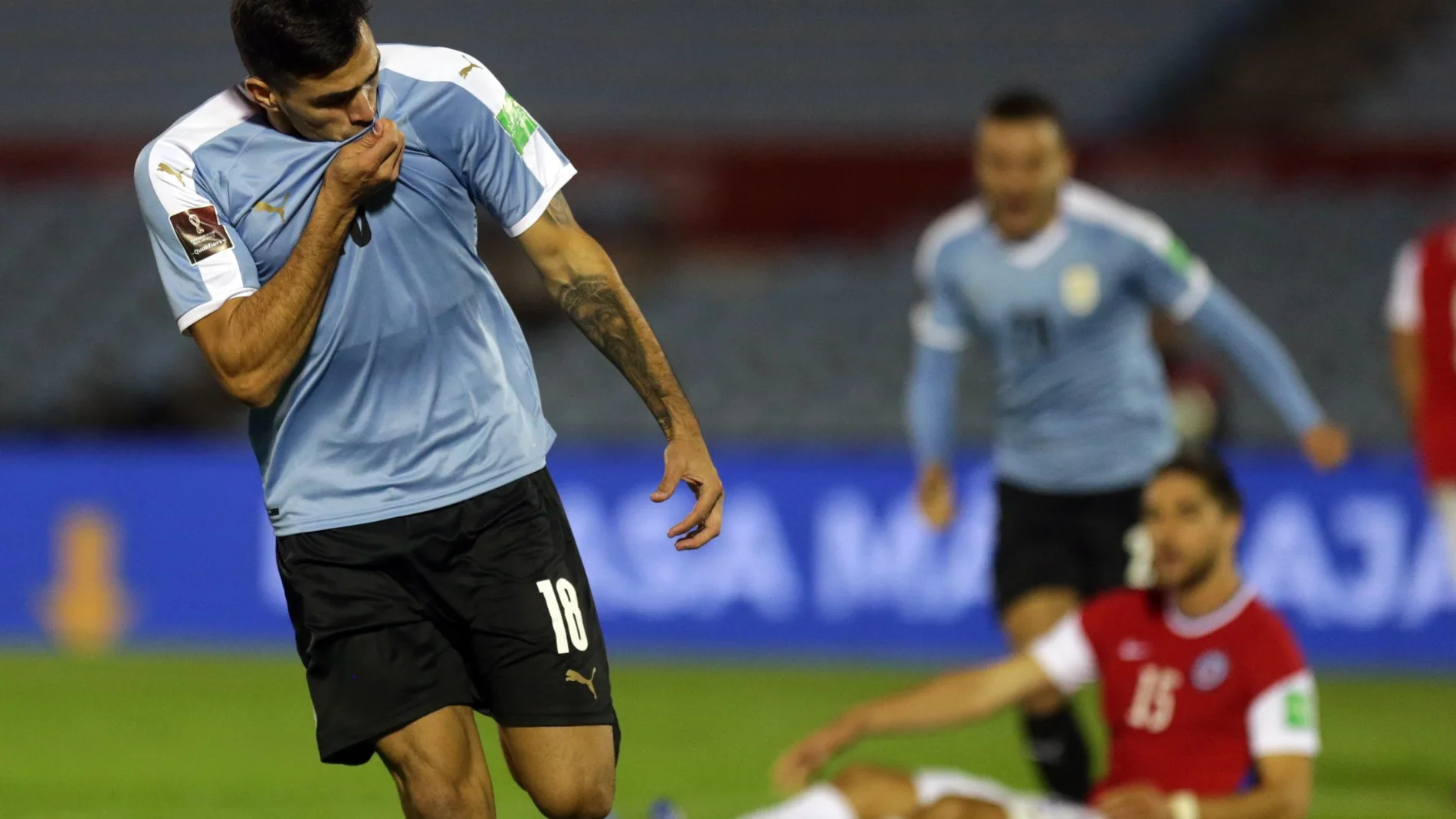 Maxi Gómez marcó para Uruguay en el último minuto del partido contra Chile.