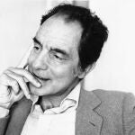 El escritor Ítalo Calvino, que nació en Cuba y vivió en Turín