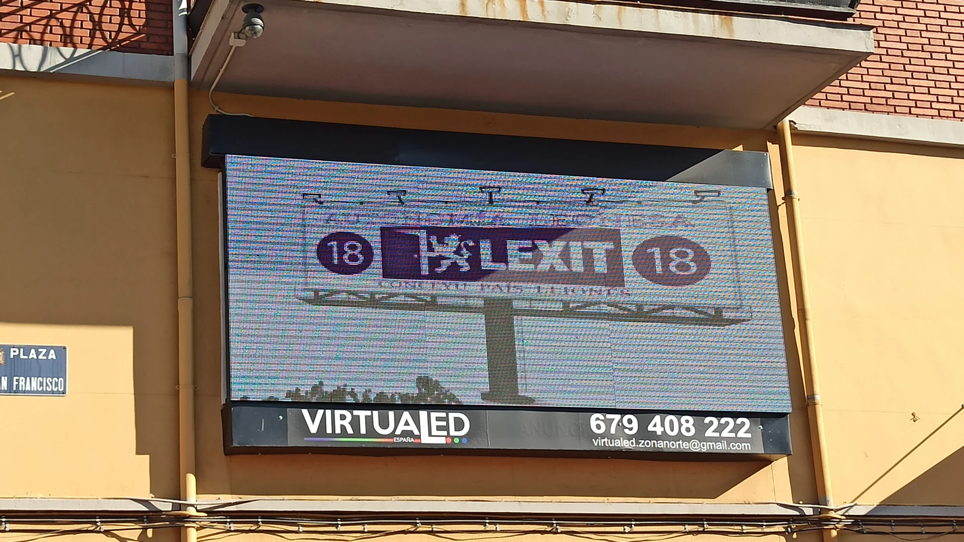 Pancarta en defensa de la proautonomía leonesa