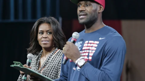 LeBron James, con Michelle Obama