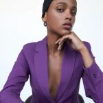Traje morado