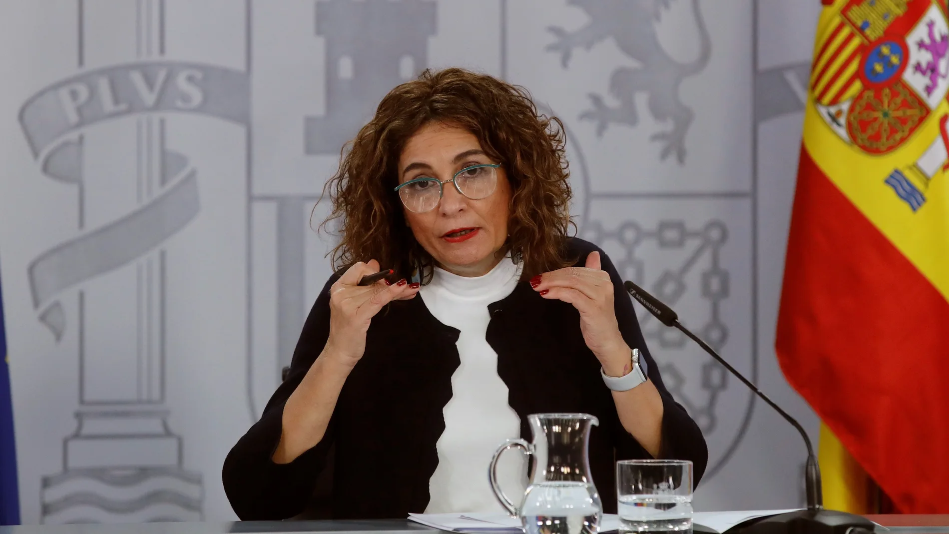 La ministra de Hacienda y ministra Portavoz María Jesús Montero, durante la rueda de prensa posterior al Consejo de Minsitros celebrada en el palacio de La Moncloa.- EFE/JUAN CARLOS HIDALGO