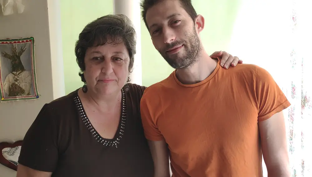 David Murcia, presunto nieto del ex futbolista y su madre