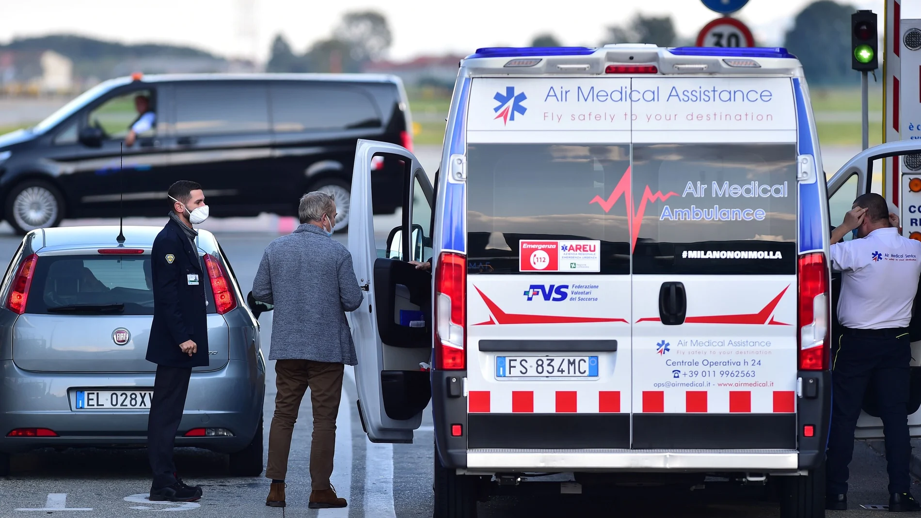 La ambulancia que trasladó a Cristiano desde el aeropuerto de Turín a su domicilio