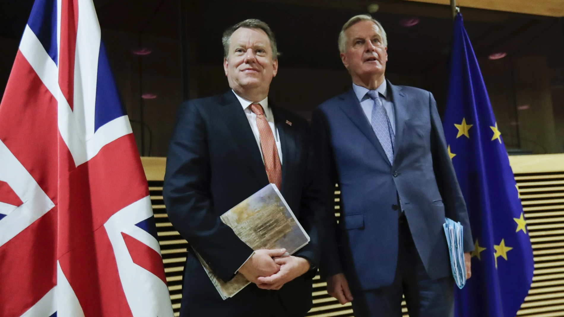 El negociador europeo para el Brexit, Michel Barnier, junto a su homólogo británico, David Frost