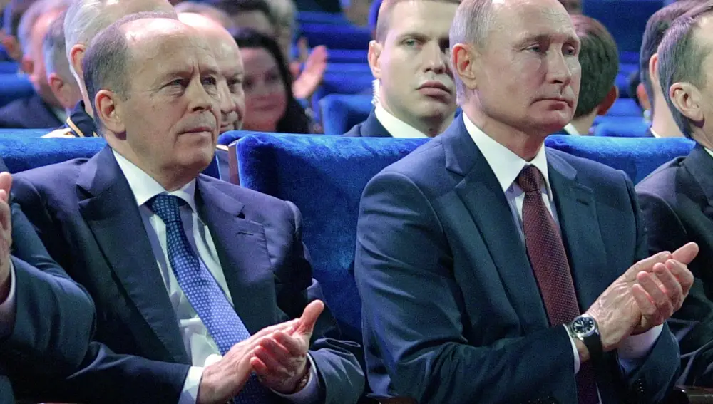 Vladimir Putin junto a Alexander Bortnikov, director del FSB ruso