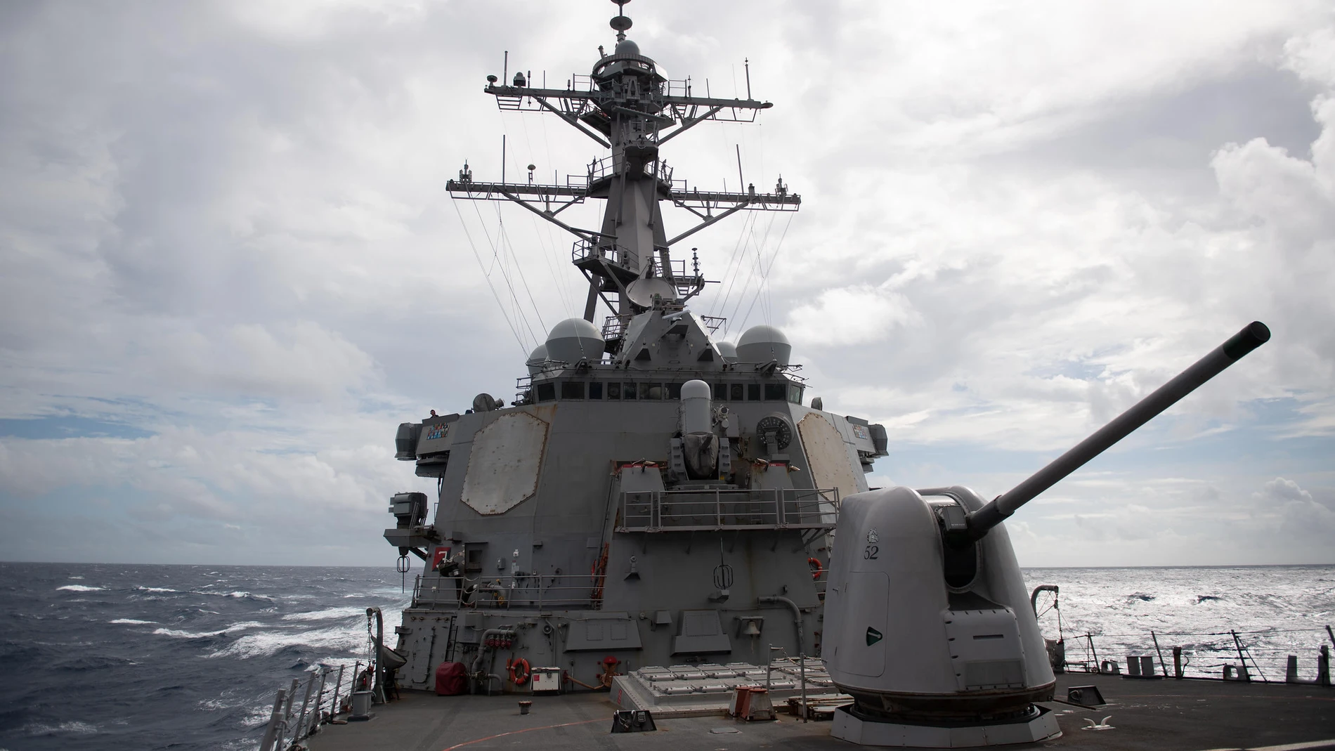 El destructor misilístico estadounidense USS Barry ha completado este miércoles su trayecto “rutinario” por el Estrecho de Taiwán